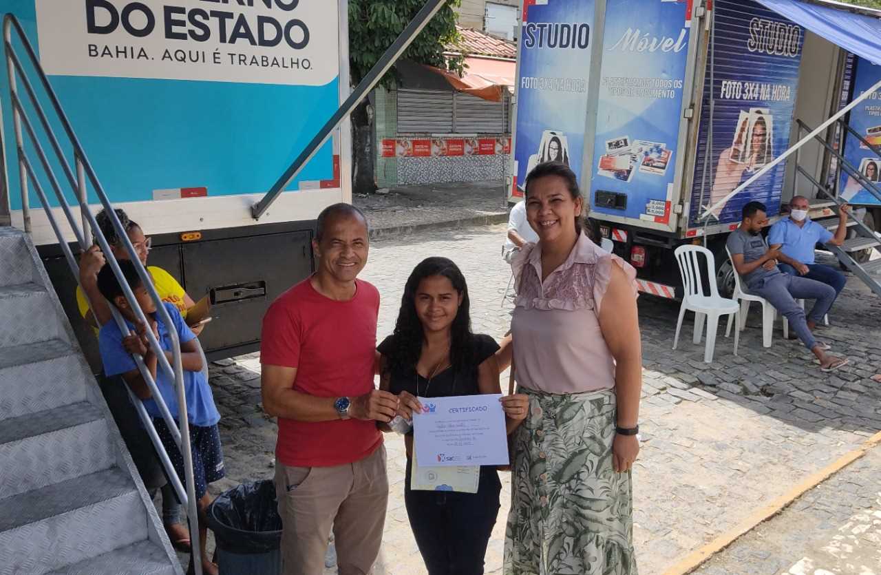 Camacã: Prefeito Paulo do Gás e o vice Rai de Panelinha acompanham o último dia do SAC Móvel na cidade